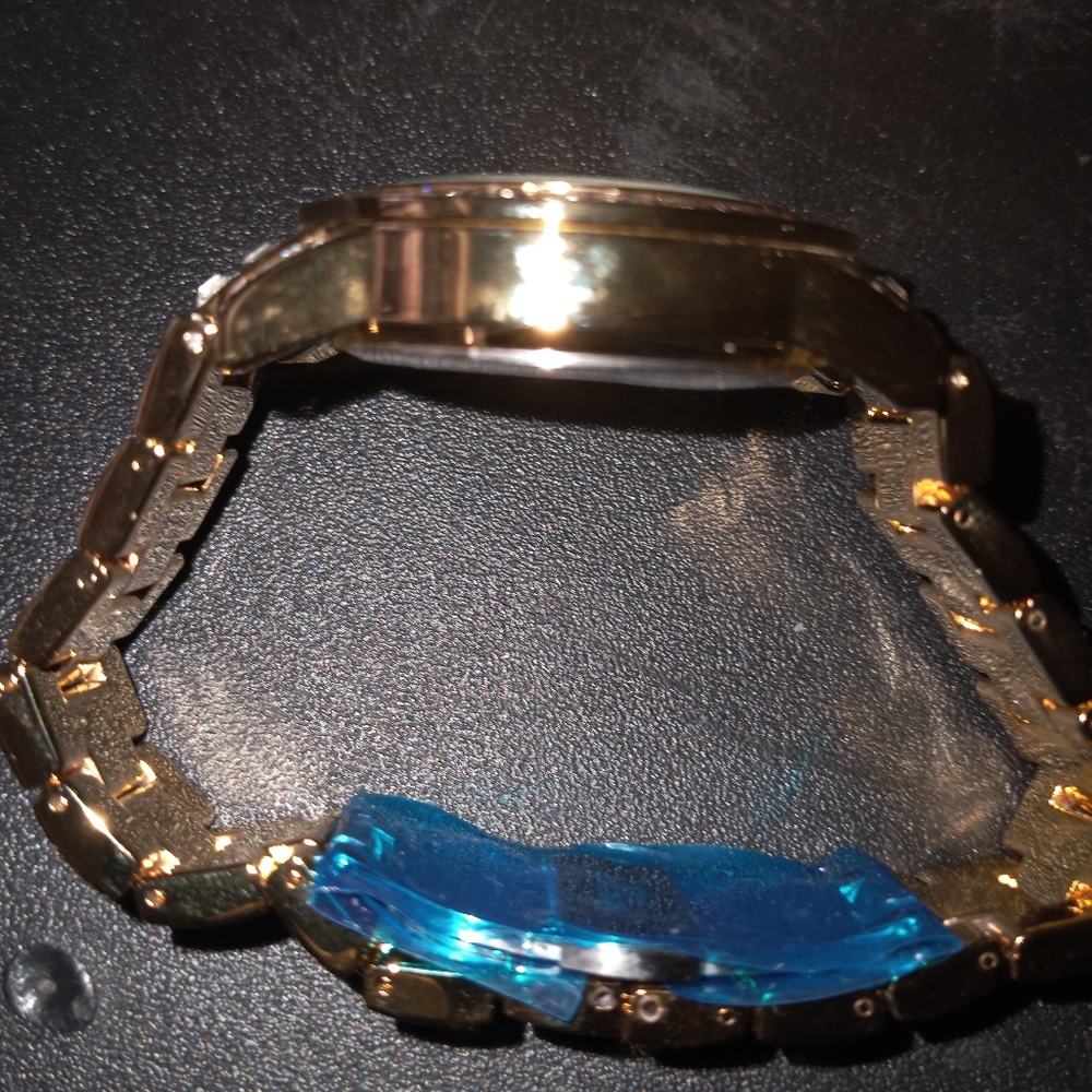 Watch - Picture 3 of 5
